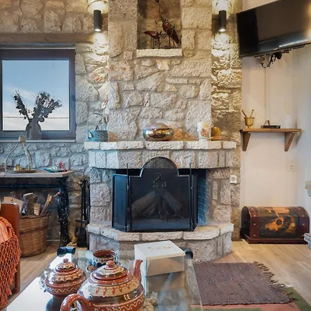 Dianne - Your In Mount Parnassos Arachova